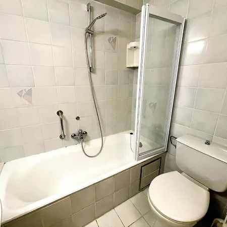 Beachfront In Apartment